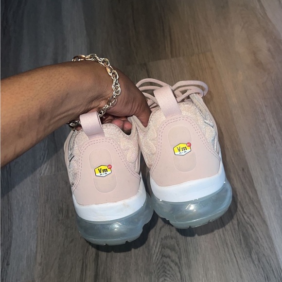 Men’s and women’s - Picture 3 of 10